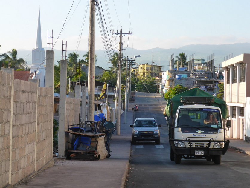 Biking the streets of Puerto Ayora